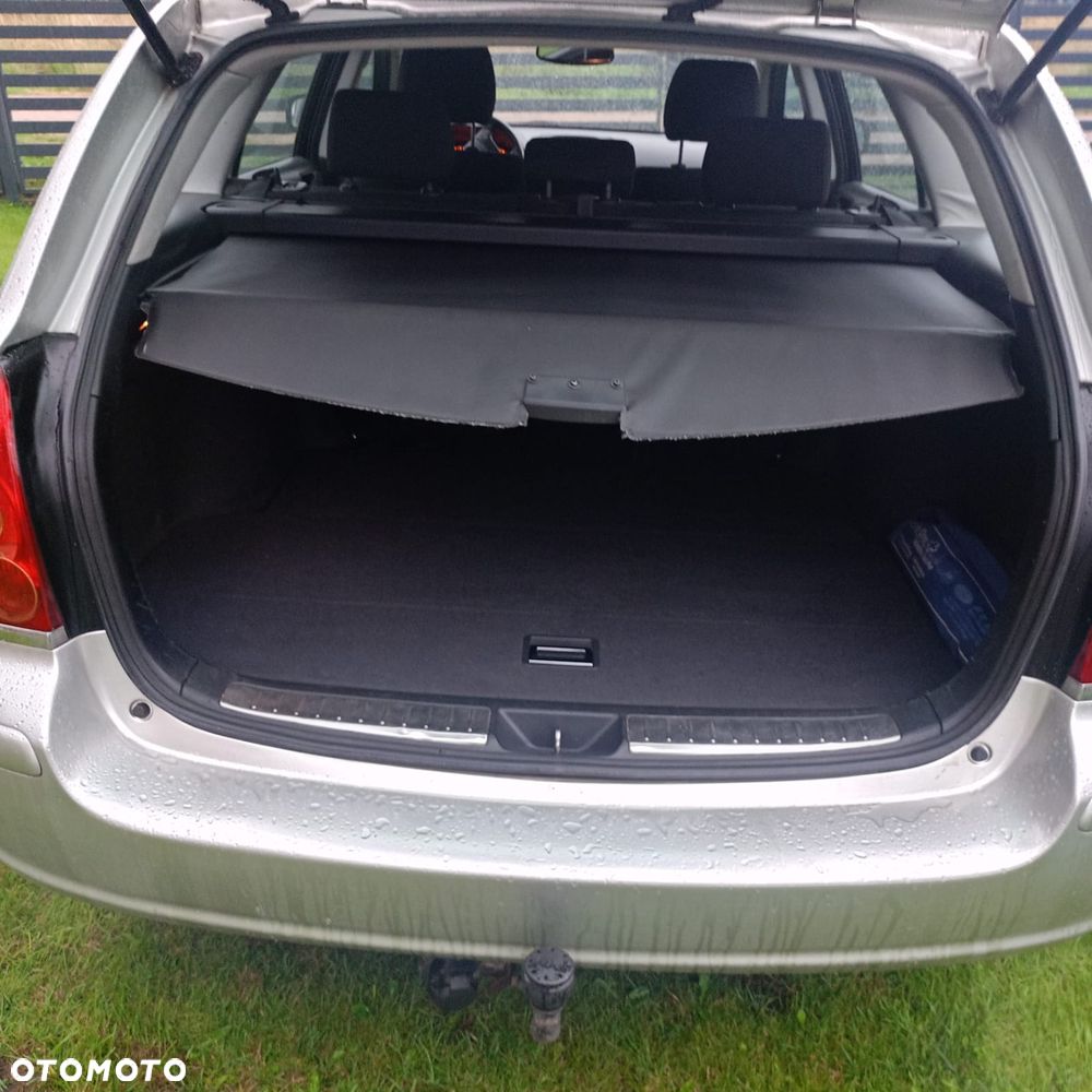 Toyota Avensis 1.8 VVT-i - 8