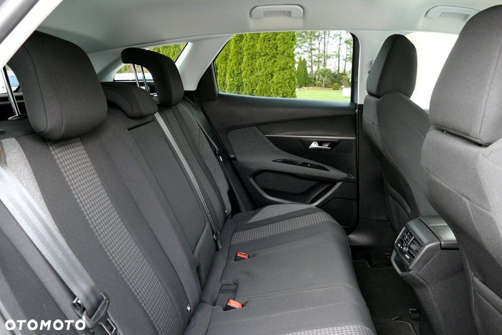 Peugeot 3008 1.2 PureTech Active Pack S&S EAT8 - 32