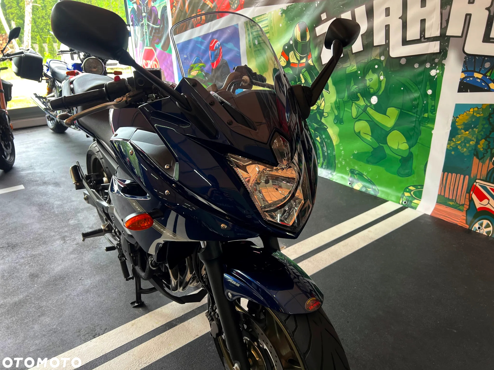 Yamaha XJ - 7