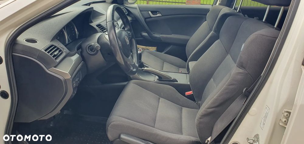 Honda Accord 2.0 Executive - 9