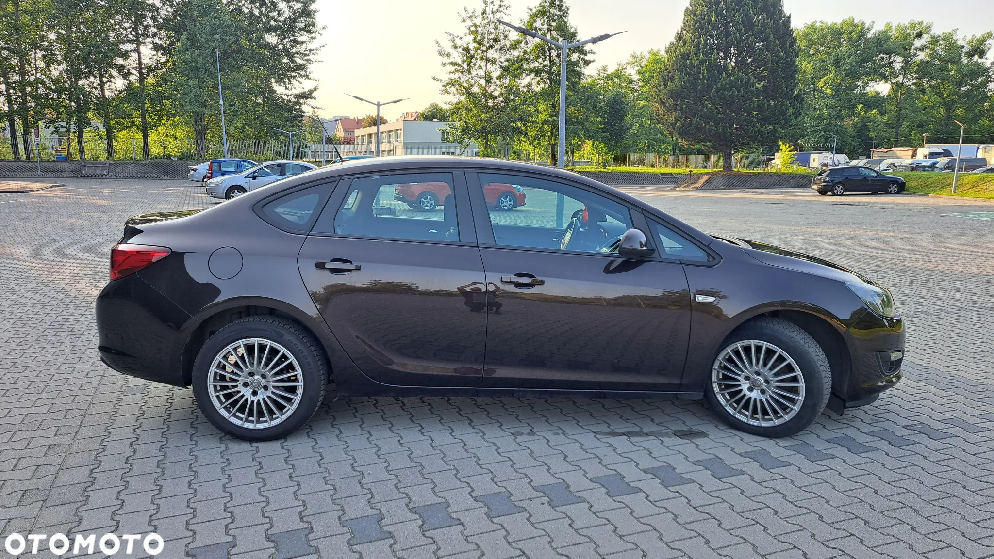 Opel Astra IV 1.4 T Active - 6