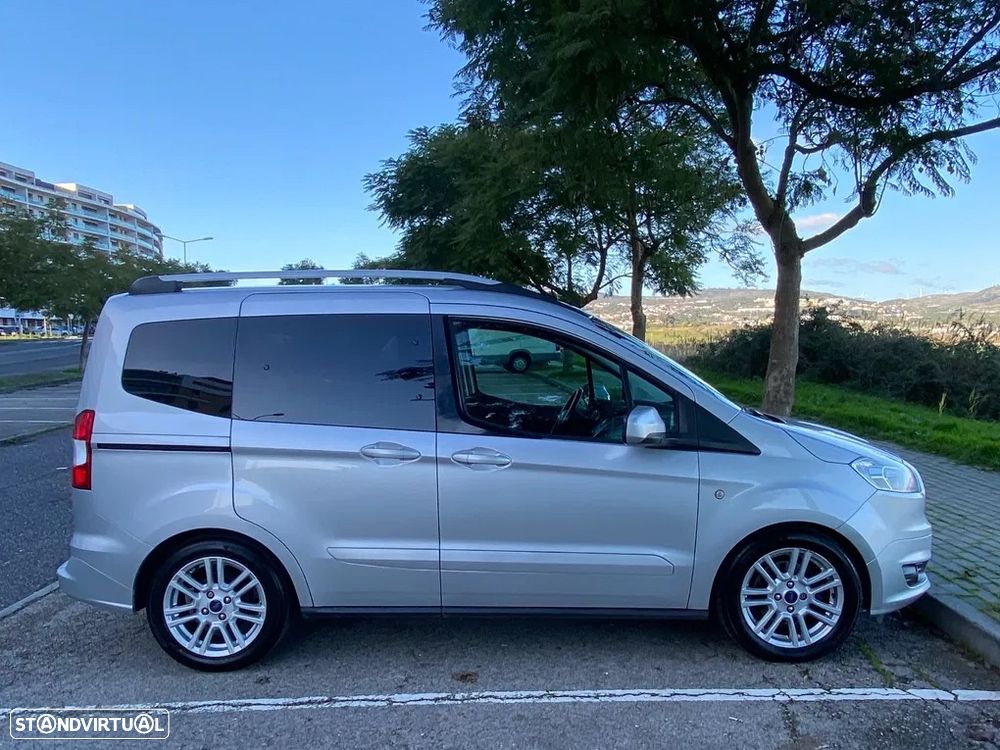Ford Tourneo Courier 1.5 TDCi Titanium - 1