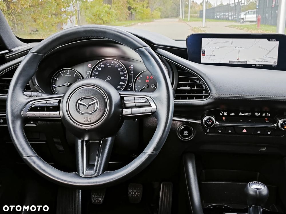 Mazda 3 2.0 mHEV Hikari - 28