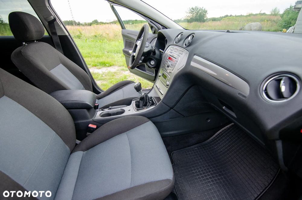 Ford Mondeo 1.8 TDCi Ambiente - 14