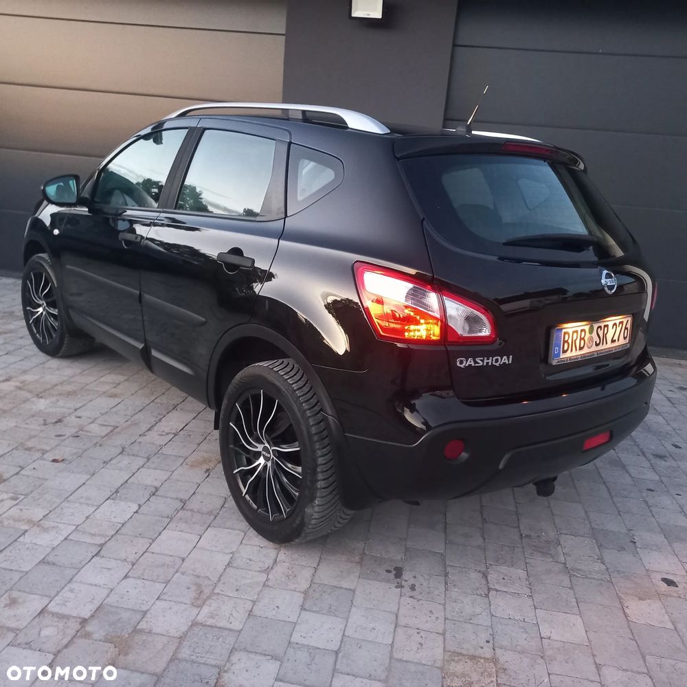 Nissan Qashqai - 2