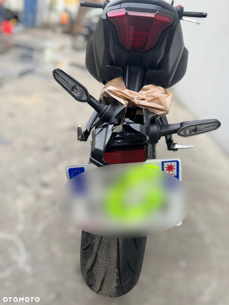 Yamaha MT - 8