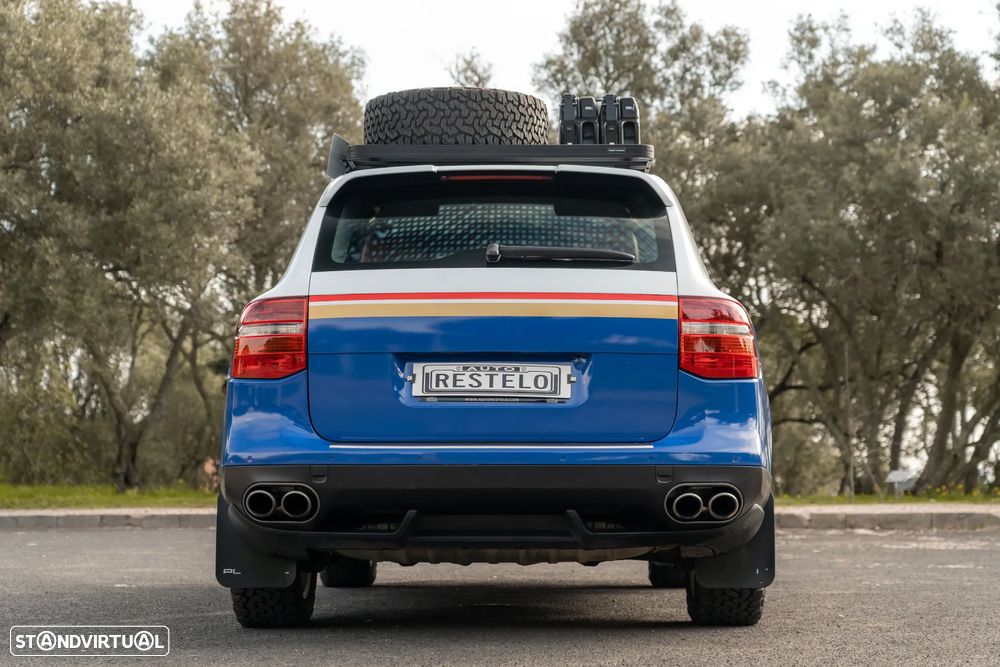 Porsche Cayenne Turbo - 10