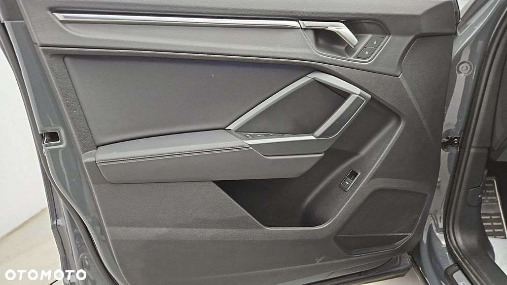 Audi Q3 Sportback - 10