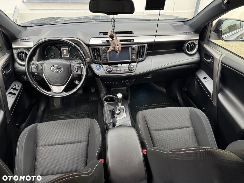 Toyota RAV4 Hybrid Premium 4x2 - 13