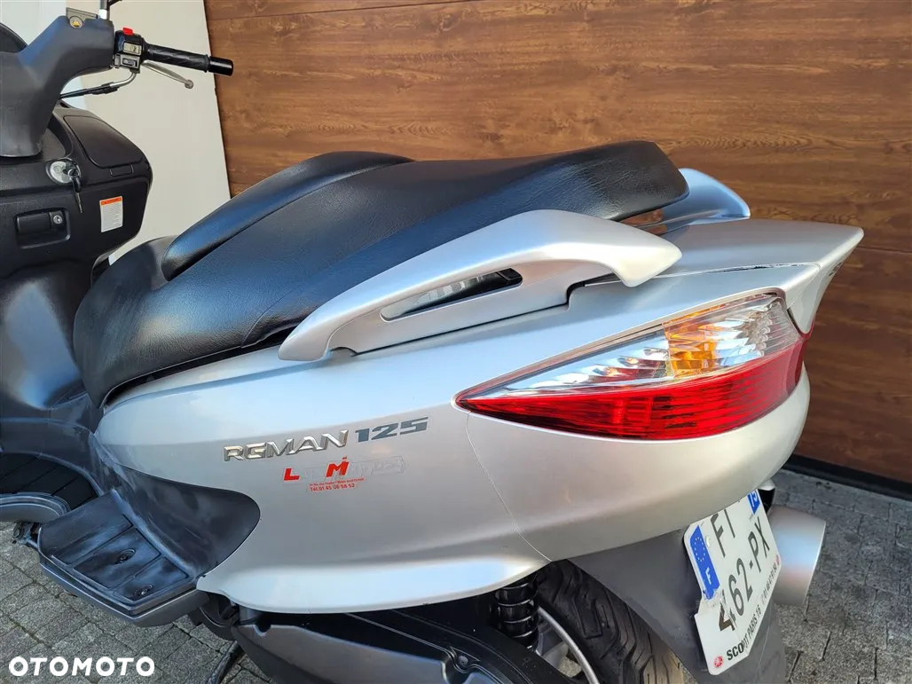 Suzuki Burgman - 13