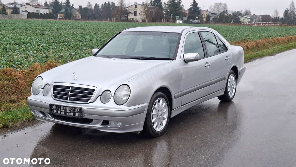 Mercedes-Benz Klasa E 270 CDI Classic - 25