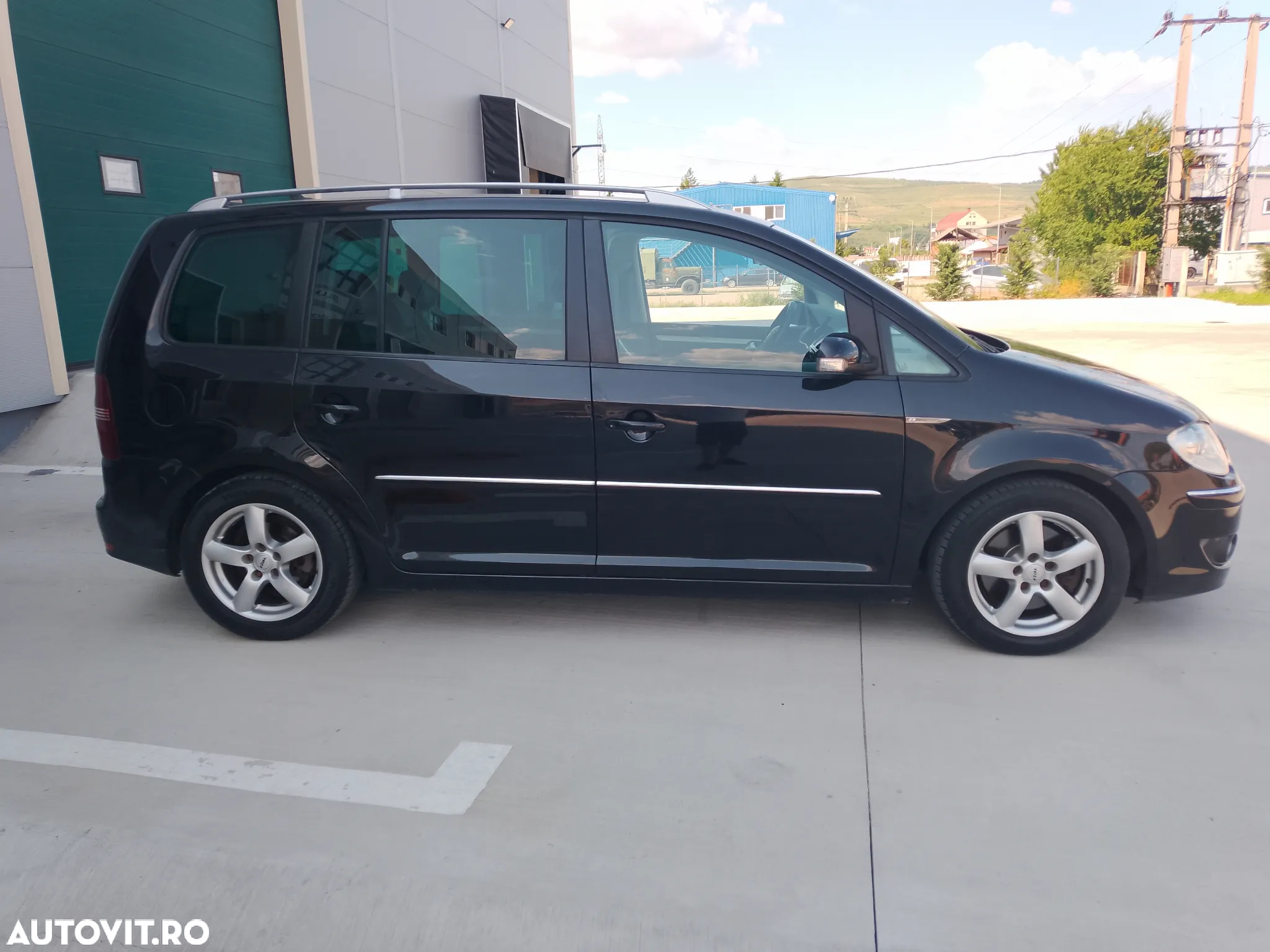 Volkswagen Touran 2.0 TDI DPF R-Line Edition - 12