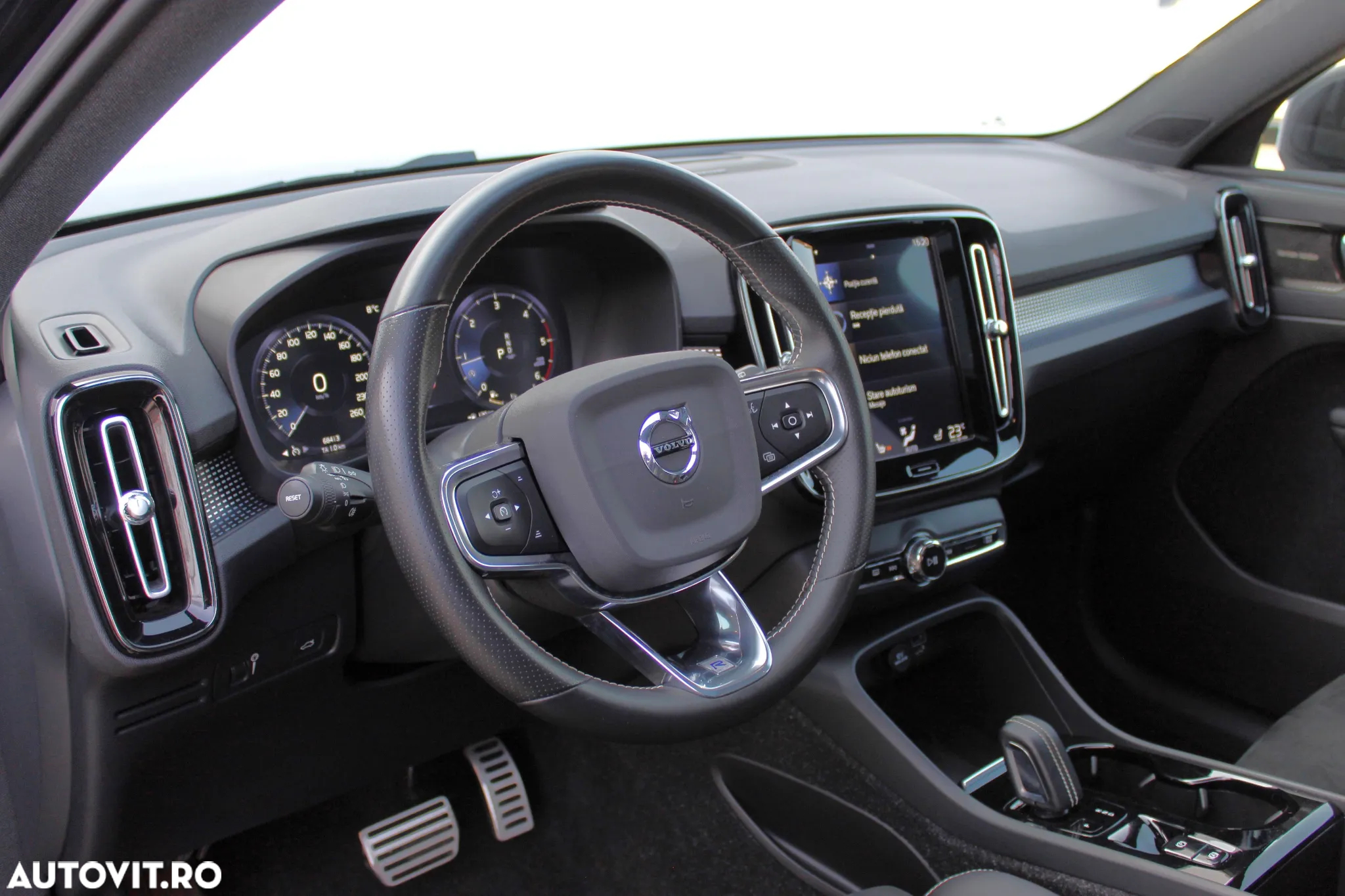 Volvo XC 40 D4 AWD Geartronic R-Design - 10