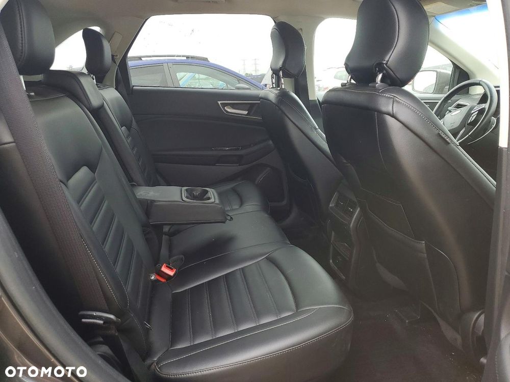 Ford Edge - 10