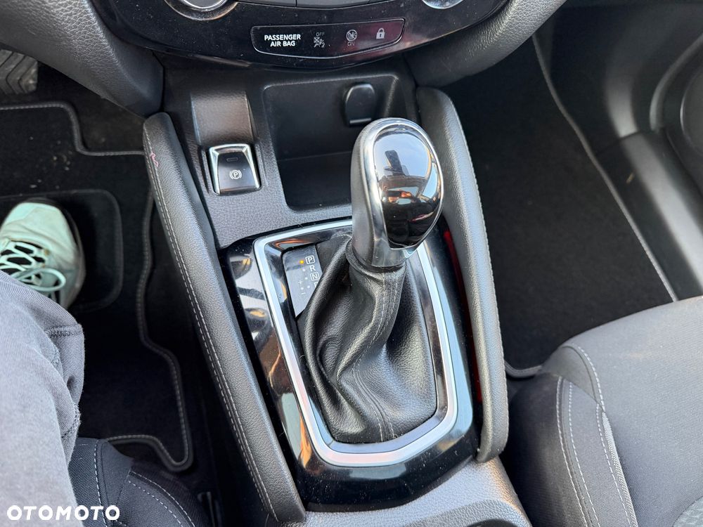 Nissan Qashqai 1.2 DIG-T Xtronic TEKNA - 18