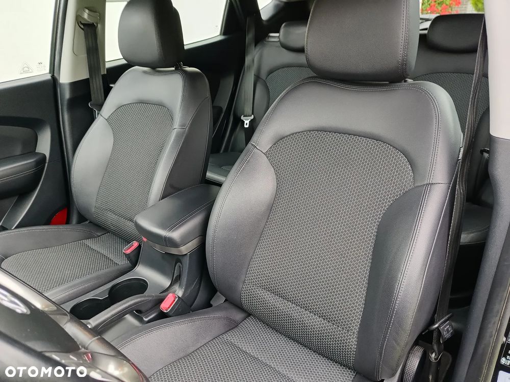 Hyundai ix35 2.0 2WD Automatik Style - 9