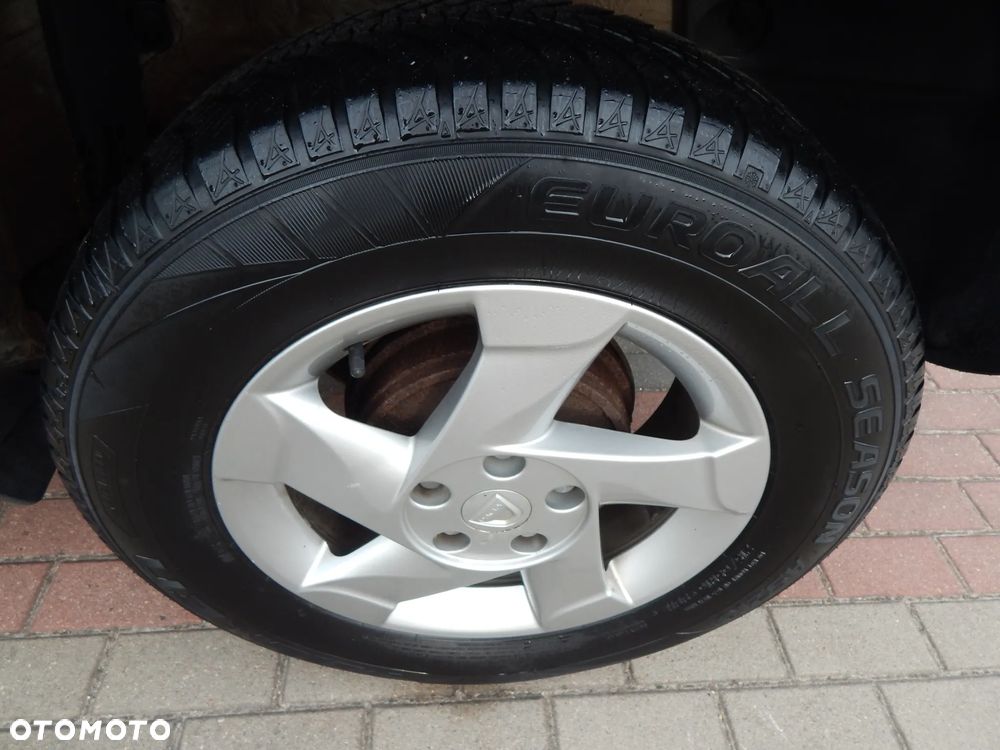 Dacia Duster 1.6 16V 4x2 Prestige - 20