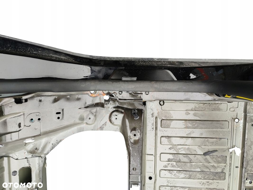 PRÓG LEWY SŁUPEK ŚRODKOWY TESLA MODEL 3 LIFT (2023-) KOLOR PBSB - 4