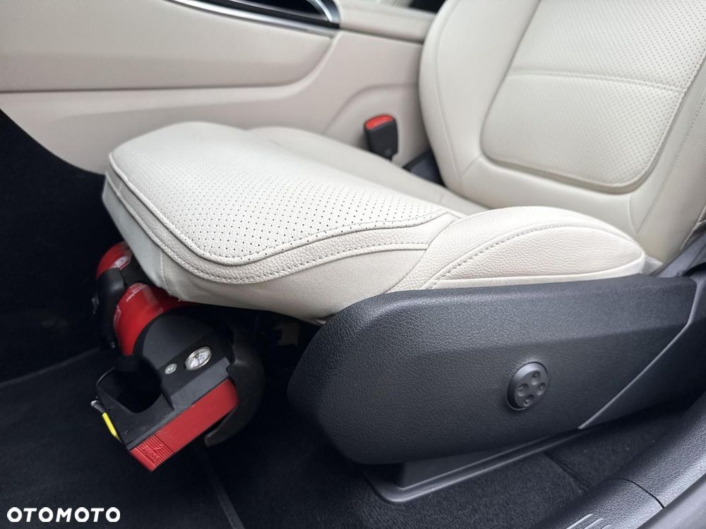 Mercedes-Benz GLC - 11