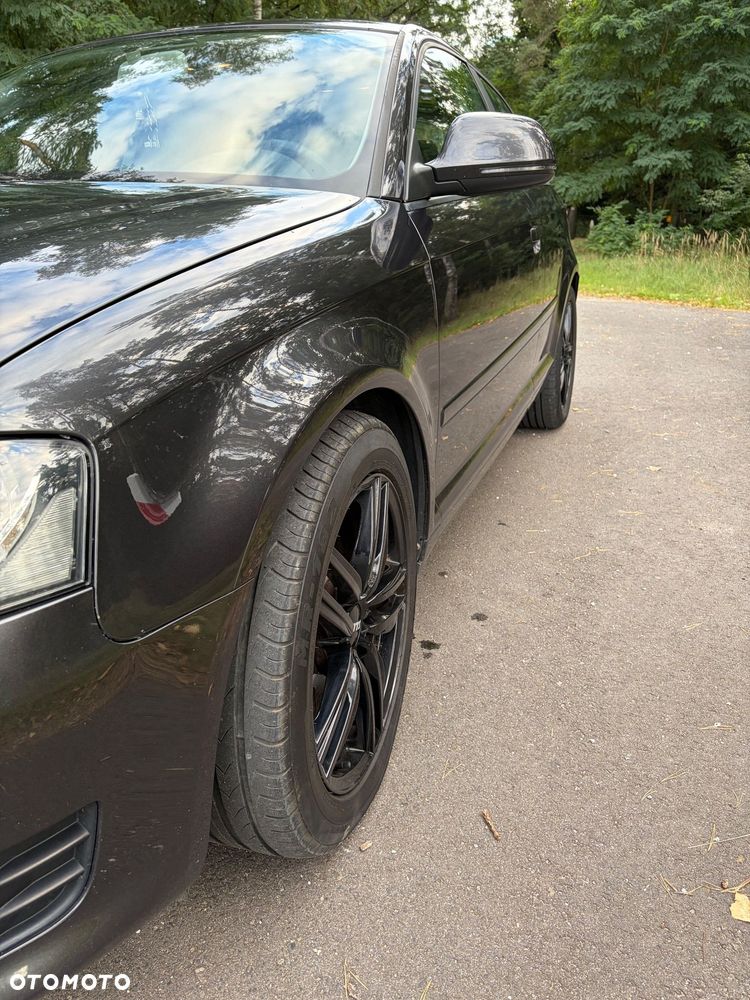Audi A3 3-drzwiowe 2.0 TDI DPF Ambiente - 3
