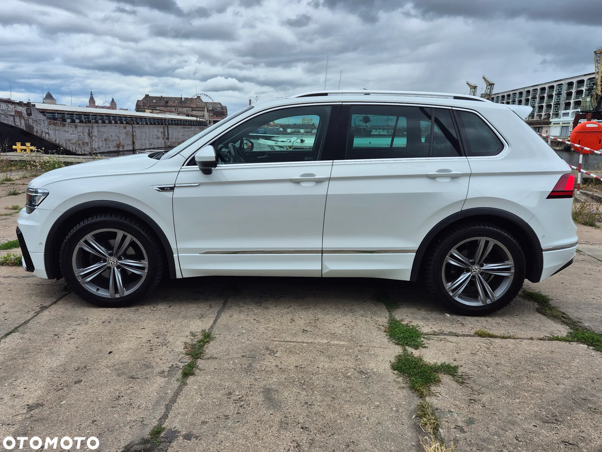 Volkswagen Tiguan - 5