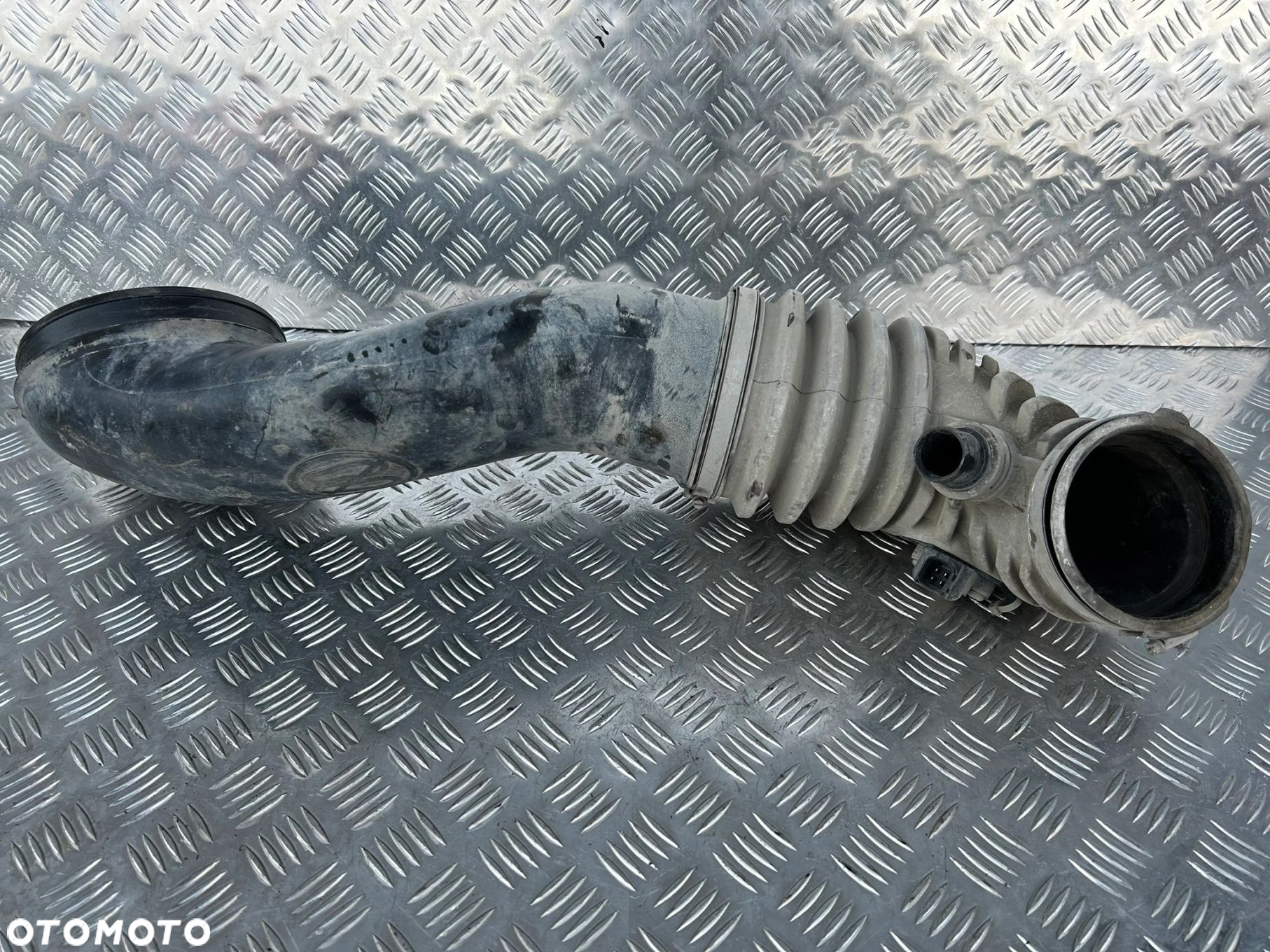 RURA FAJKA DOLOT POWIETRZA INTERCOOLERA SCANIA NTG - 2