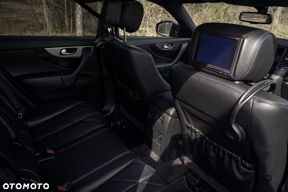 Infiniti Q70 3.0d S - 13