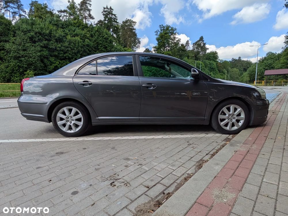 Toyota Avensis 2.0 D-4D Sol - 8