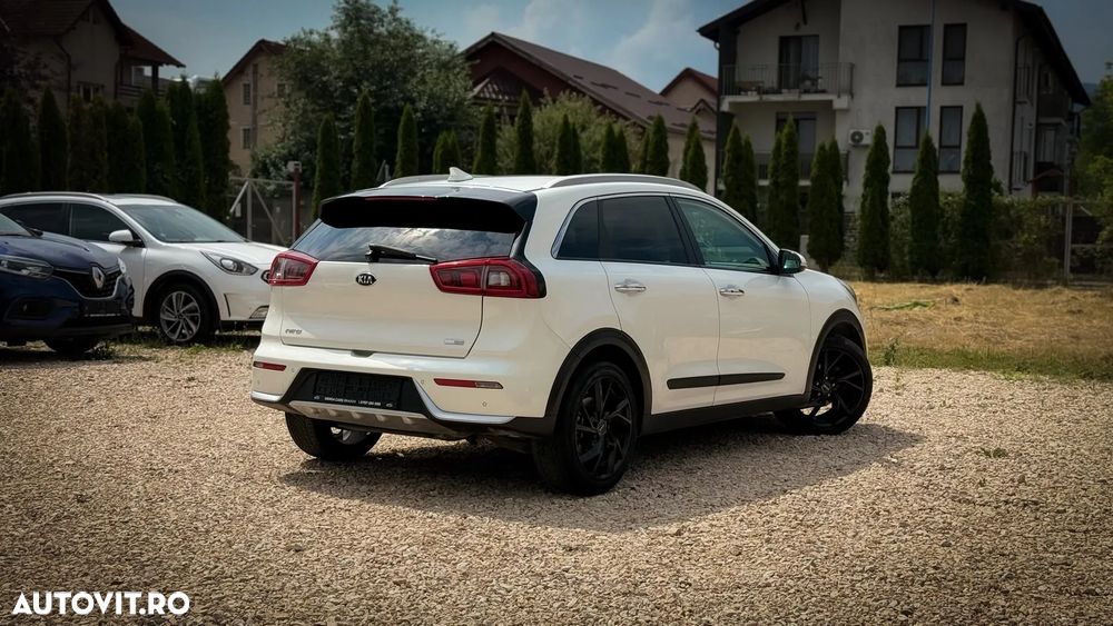 Kia Niro 1.6 GDI 2WD Aut. Vision - 4