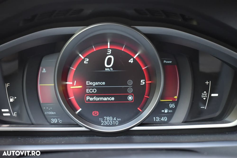 Volvo V40 D2 - 19