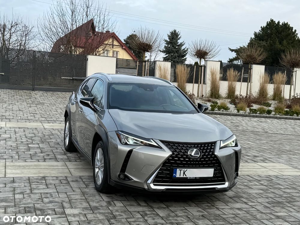 Lexus UX - 1