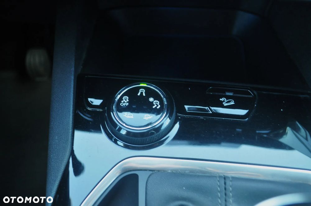 Peugeot 3008 PureTech 130 Style - 24