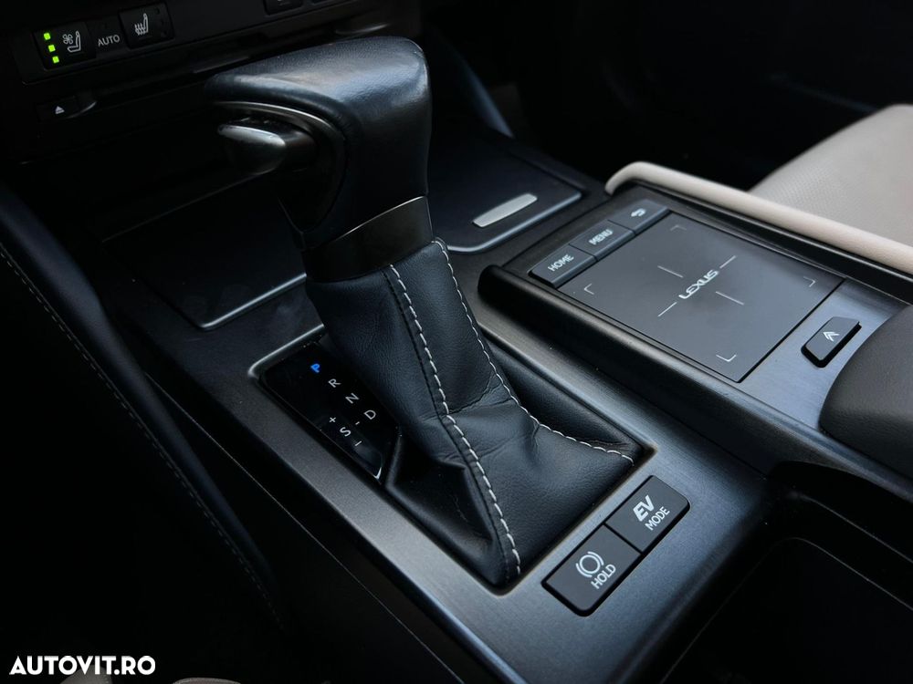 Lexus Seria ES 300h Executive Line - 16