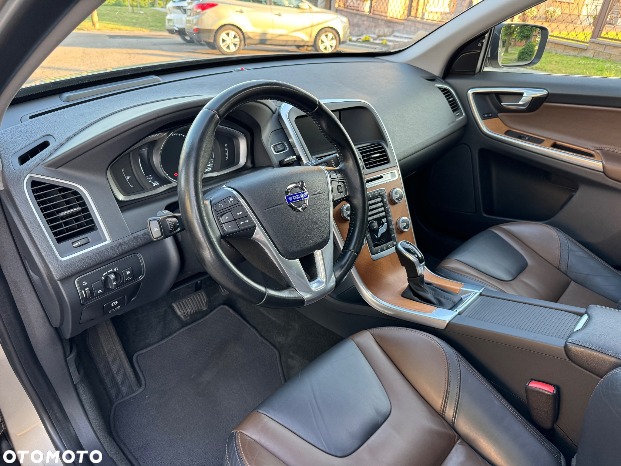 Volvo XC 60 D4 Geartronic Summum - 24