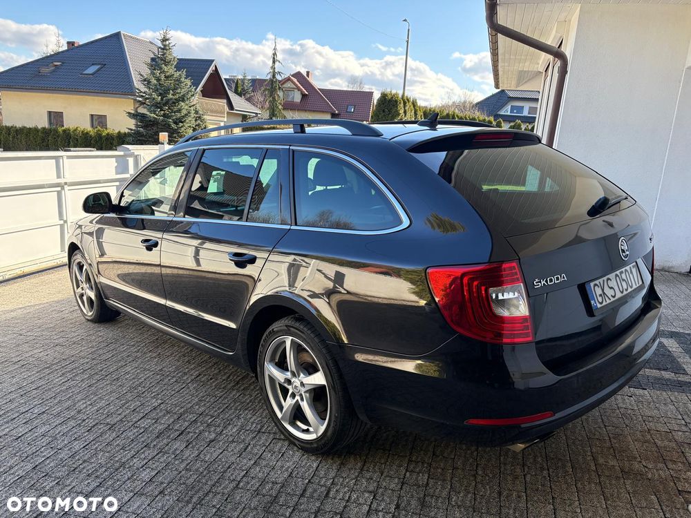Skoda Superb 2.0 TDI DSG Elegance - 8
