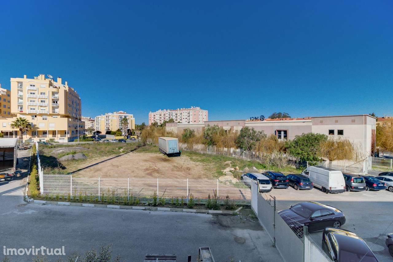 Terreno Estratégico em Mem Martins  - 2 frentes - Grande imagem: 3/8