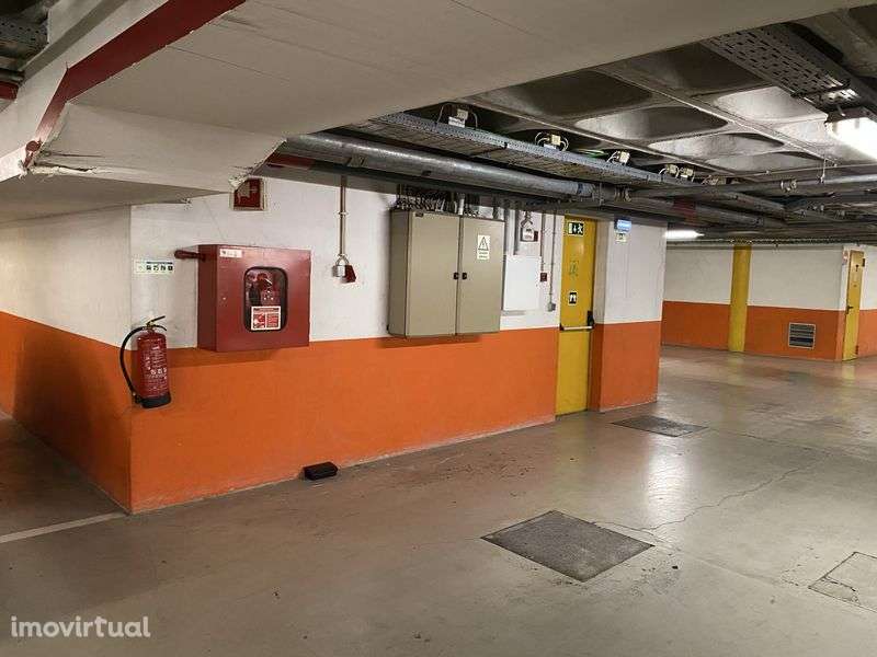 Arrendamento de lugar de garagem no condomínio Green Park - Grande imagem: 2/2