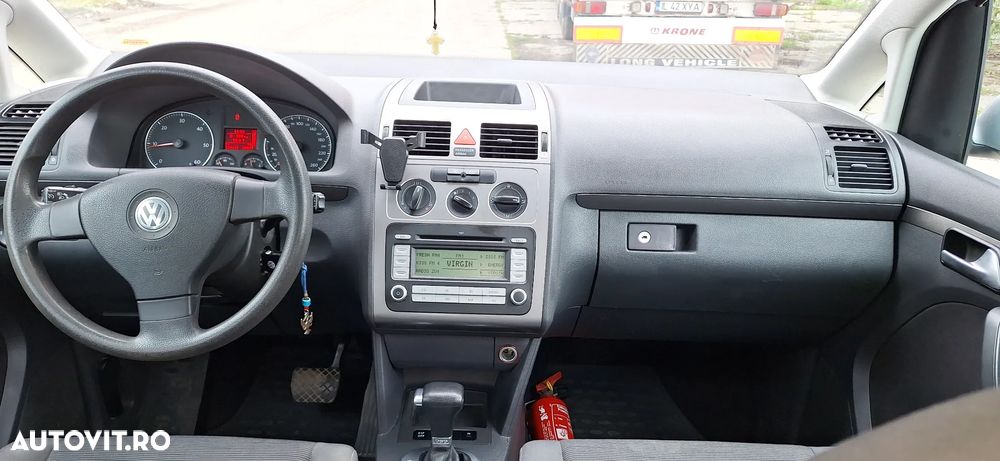 Volkswagen Touran 1.9 TDI DPF Conceptline DSG - 7