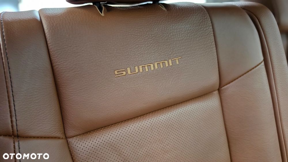 Jeep Grand Cherokee - 23