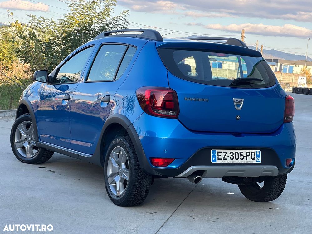 Dacia Sandero Stepway Blue dCi 95 Essential - 17
