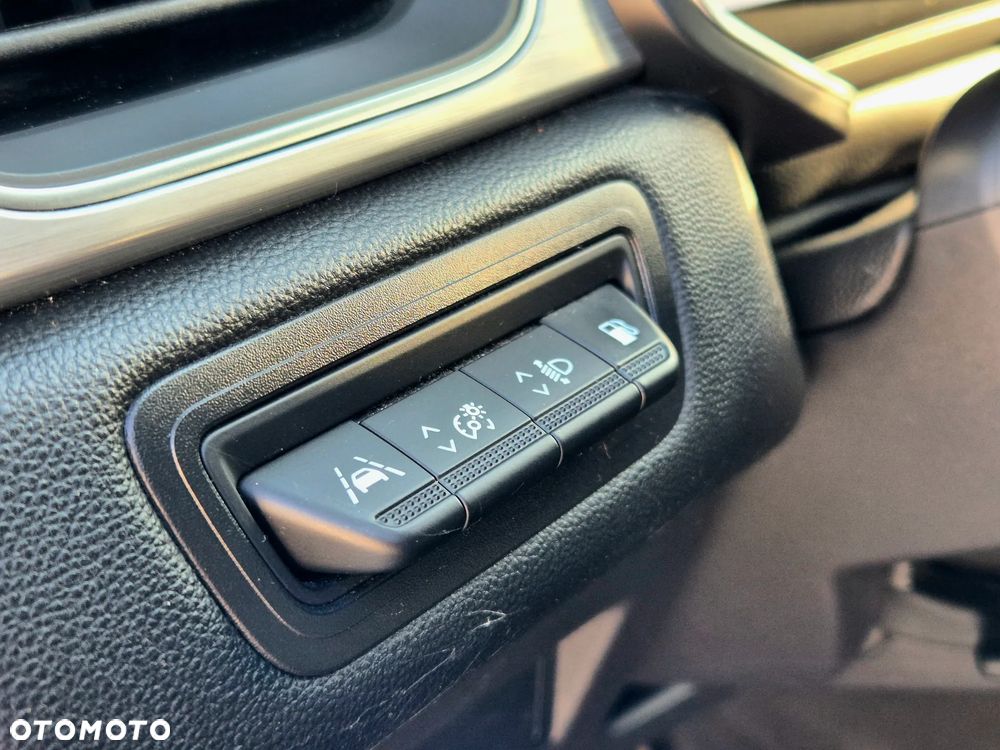 Renault Captur TCe 160 EDC GPF INTENS - 11