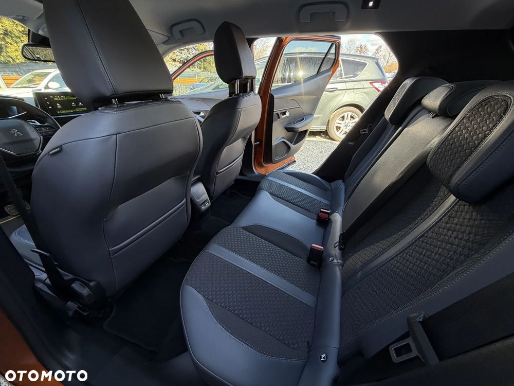 Peugeot 2008 1.5 BlueHDi Allure Pack S&S EAT8 - 21