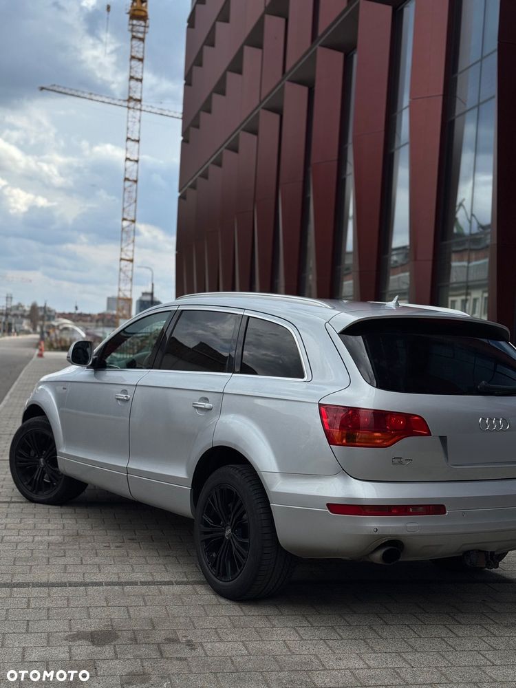 Audi Q7 - 7