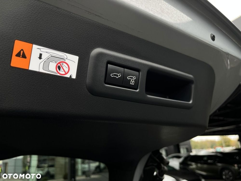 Lexus LBX 1.5 Hybrid Emotion - 13