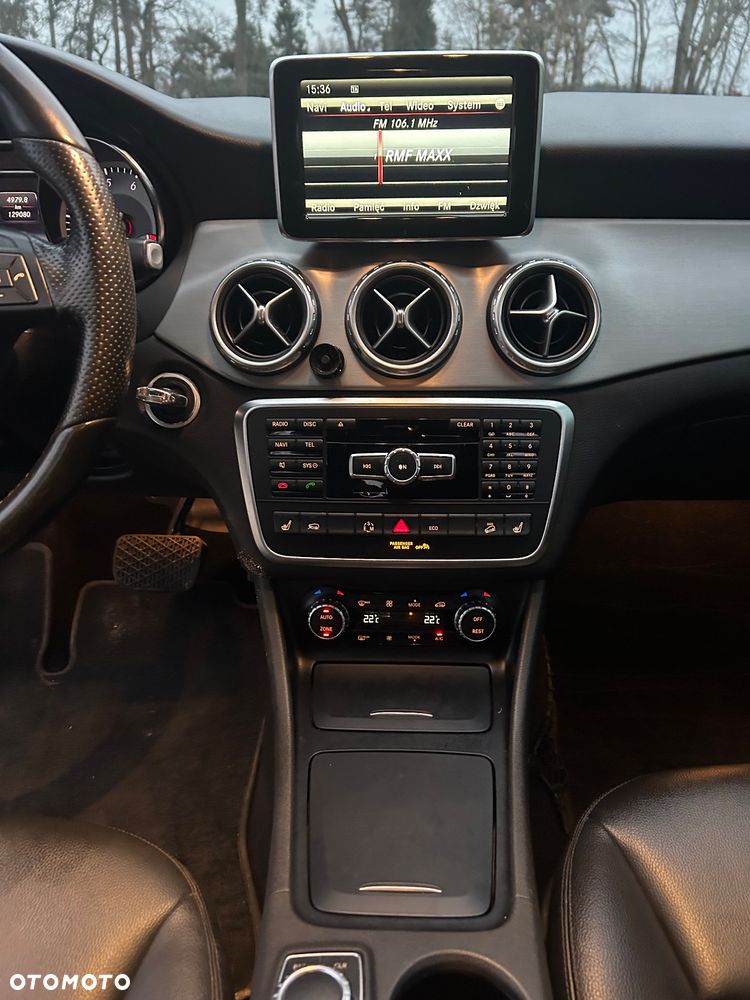 Mercedes-Benz GLA 250 4Matic 7G-DCT AMG Line - 23