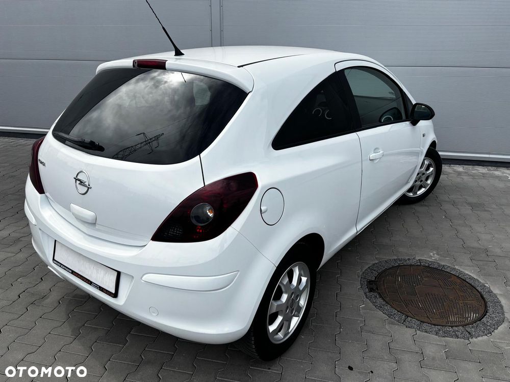 Opel Corsa 1.4 16V Color Edition - 20