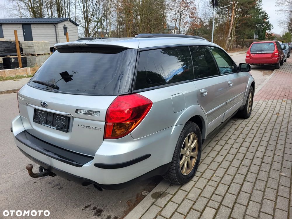 Subaru Legacy 3.0 H6 - 4