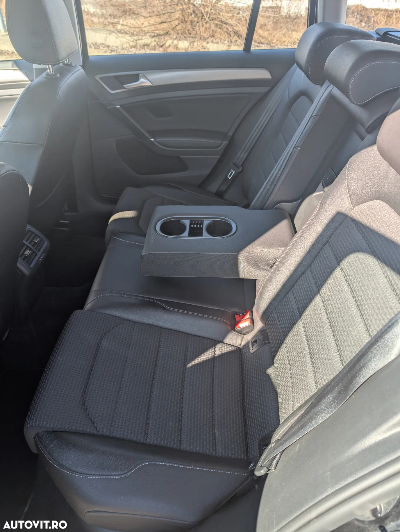 Volkswagen Golf 2.0 TDI (BlueMotion Technology) DSG Comfortline - 8