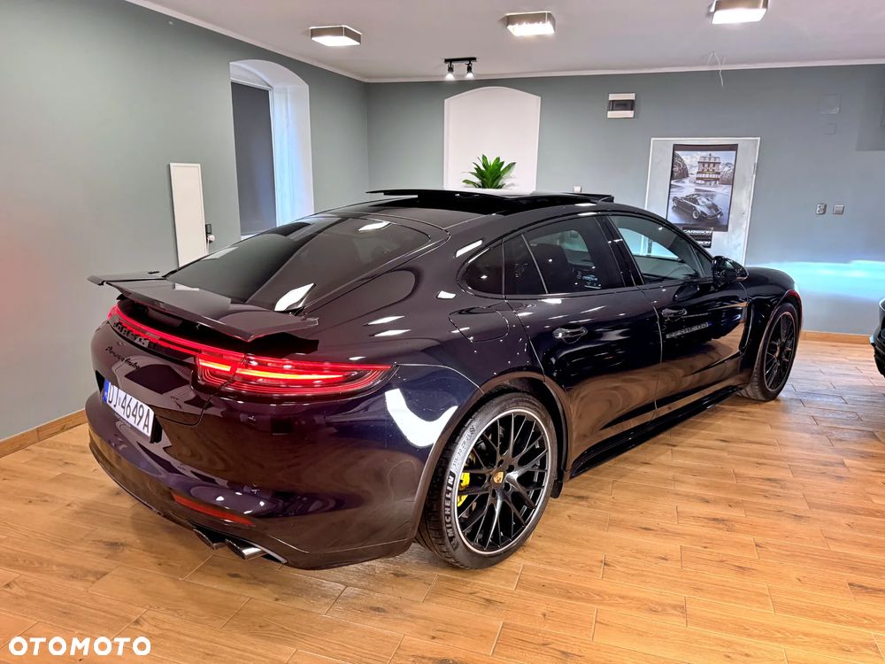 Porsche Panamera Turbo Executive - 14