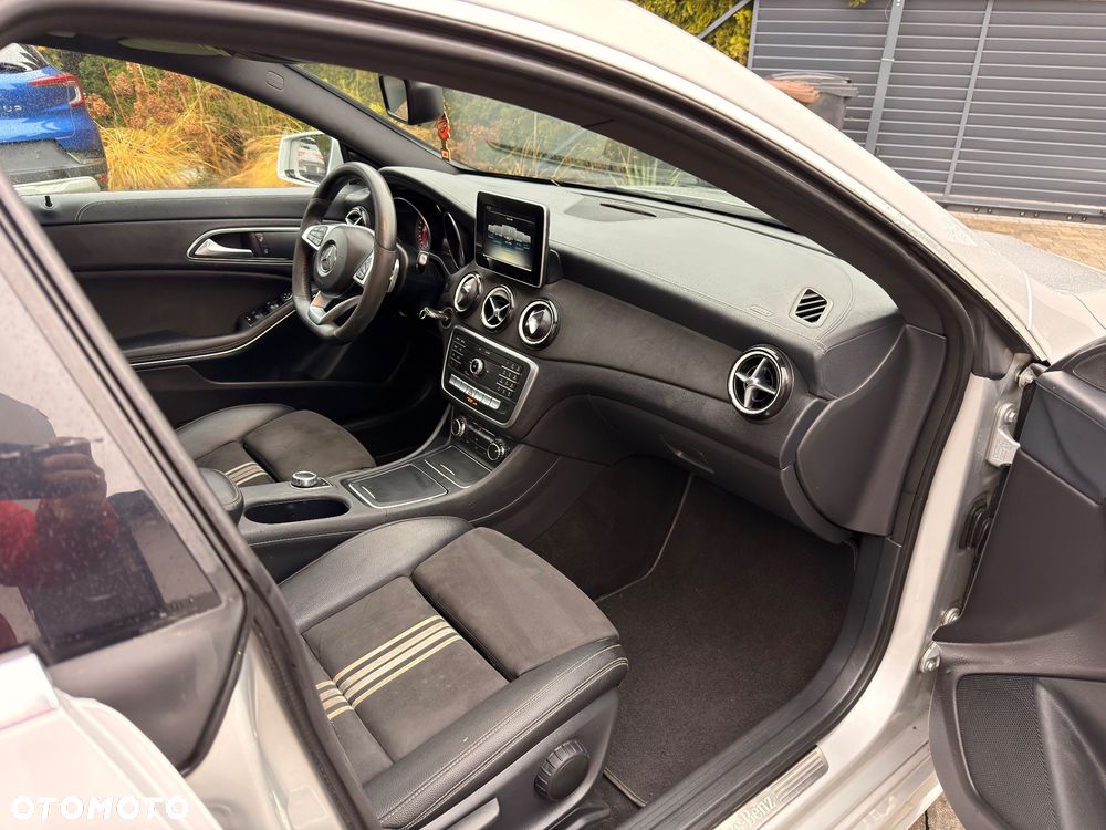 Mercedes-Benz CLA 200 d 4Matic 7G-DCT AMG Line - 13